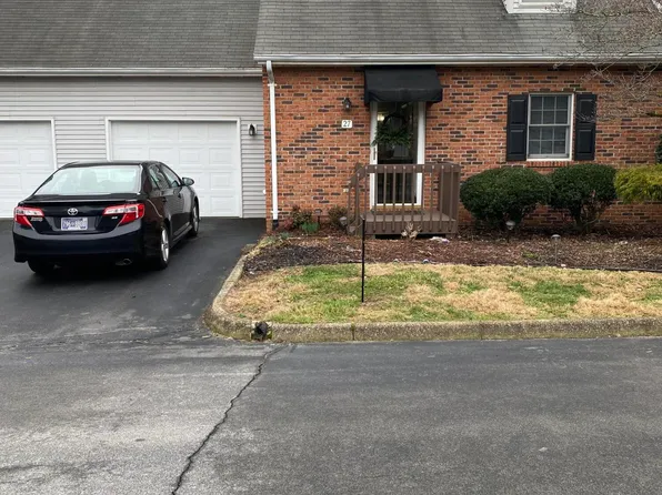 2700 Indian Ridge Rd APT 27, Johnson City, TN 37601