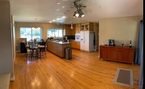 4050 Forestview Ave — Photo 3