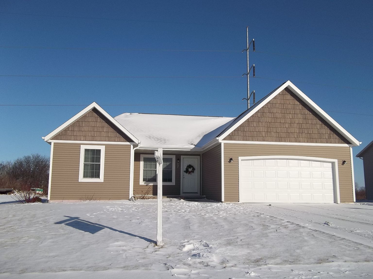 837 Mustang Ln, Fond Du Lac, WI 54935 | Zillow