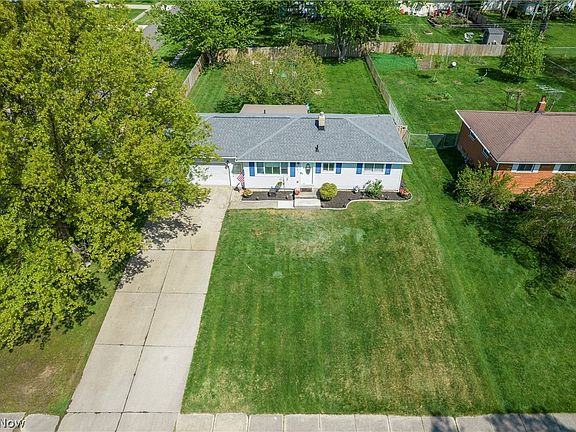3rd image of 13101 Yager Dr