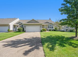 1927 Quail Run Dr, Kalamazoo, MI 49009