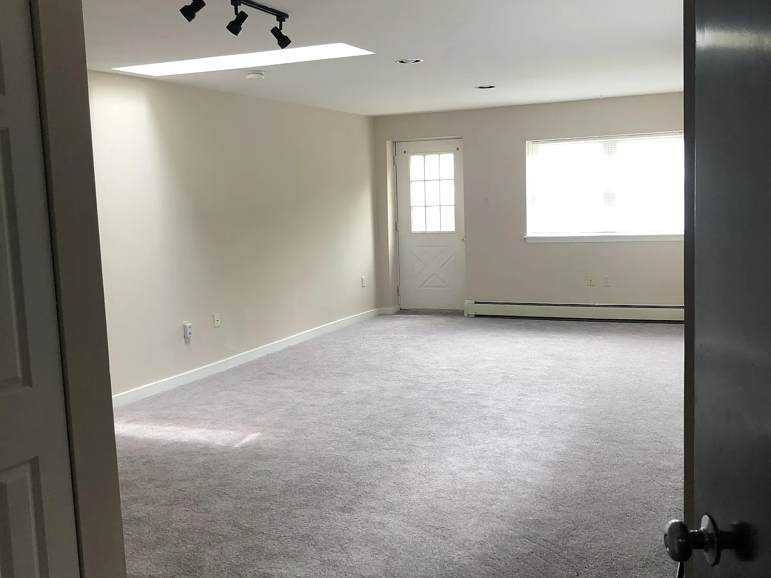 497-499 Conarroe - B — Photo 4