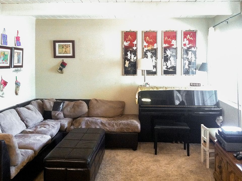 Family Room.