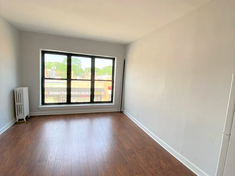 6714 N Northwest Hwy #204 — Photo 3