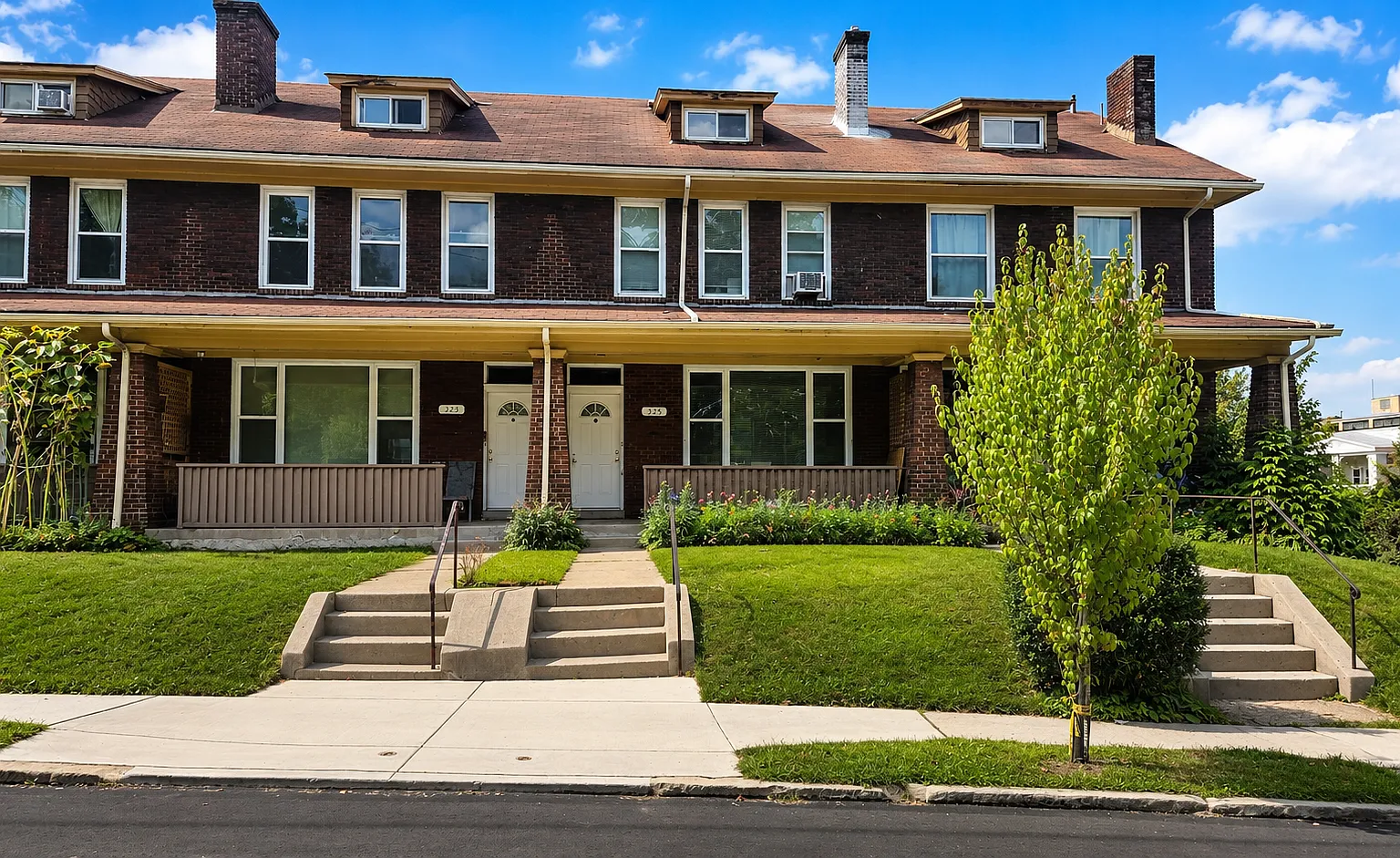 325 N Murtland St — Photo 1