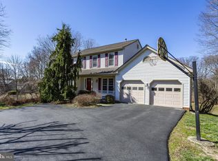 9357 Robnel Pl, Vienna, VA 22182