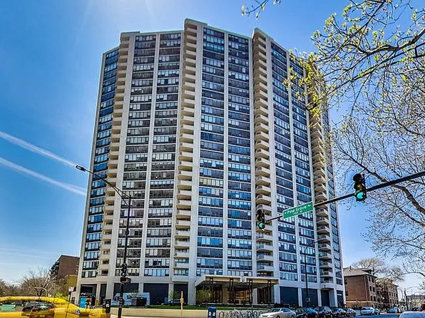 3930 N Pine Grove Ave APT 514, Chicago, IL 60613
