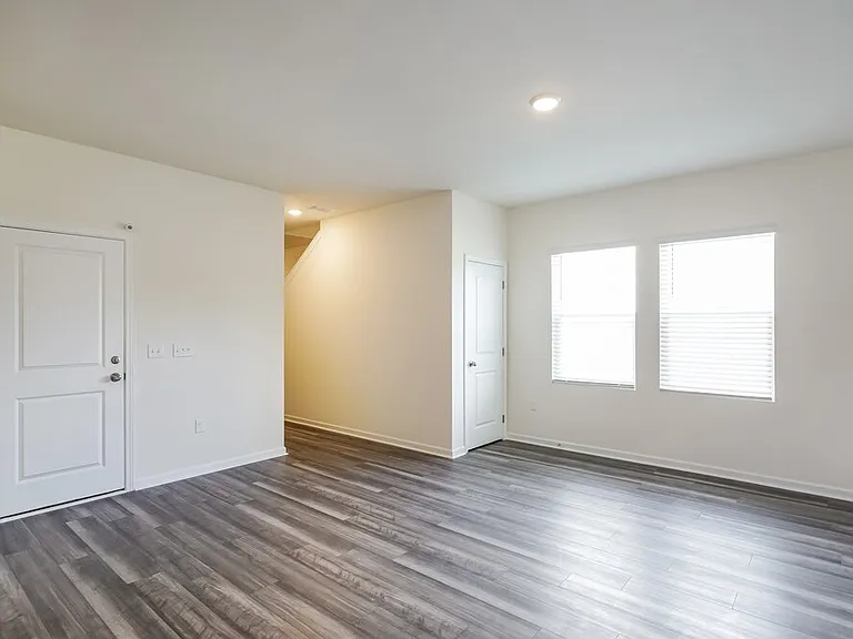 185 Snowdrop Ave — Photo 6
