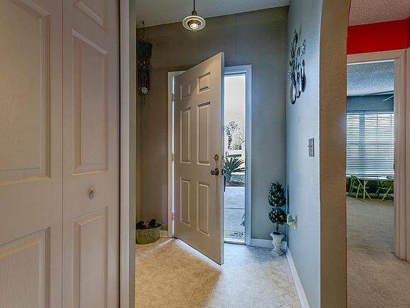 5th image of 2854 Southampton Dr