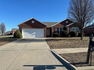 931 Tracy Ln, Mount Vernon, MO 65712