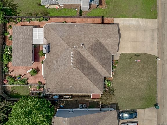 4th image of 603 W 19th St S