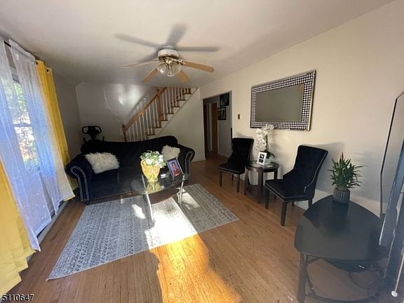 2nd image of 15 Dogwood Trl