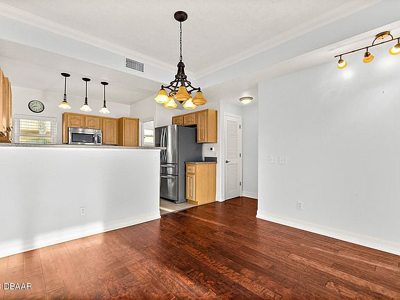 5th image of 3757 Cardinal Blvd Unit 2