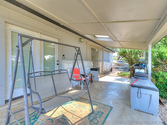 5th image of 212 W Inglewood St