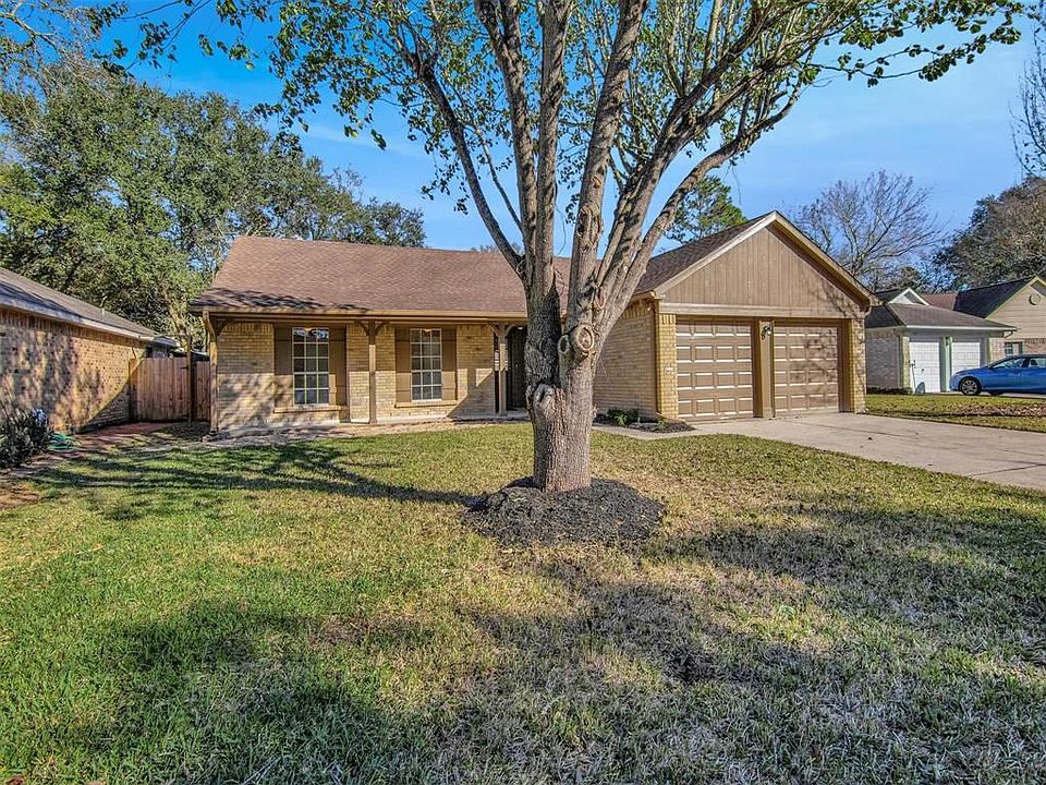 1st image of 306 Foxtail Ct