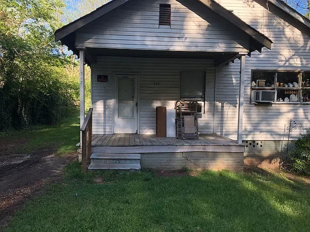 347 Main St photo 1