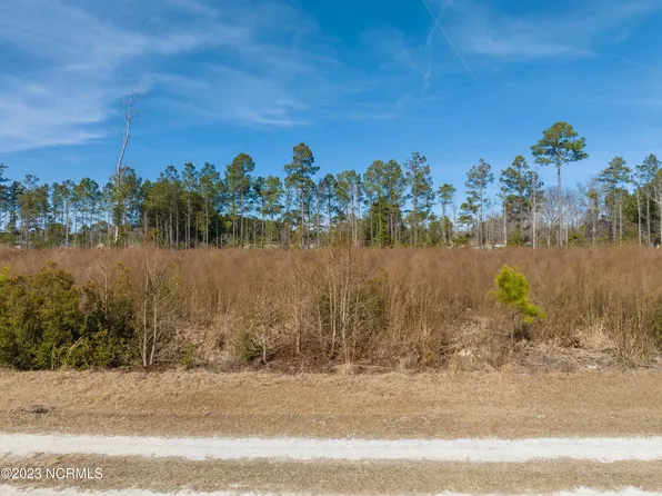 127 Douglas Drive, Holly Ridge, NC 28445