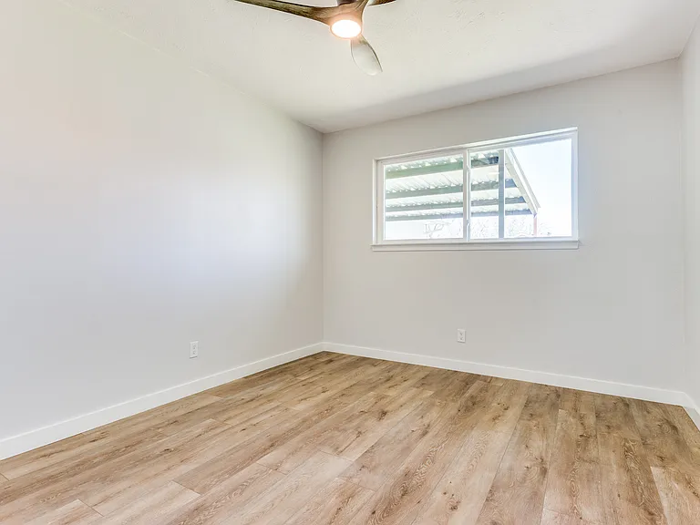 1821 Travis St — Photo 16