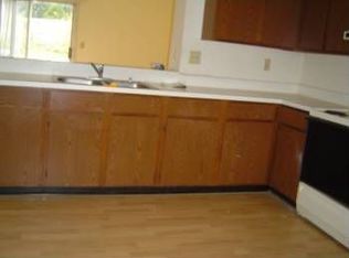 3045 Golden Dale Ln, Charlotte, NC 28262