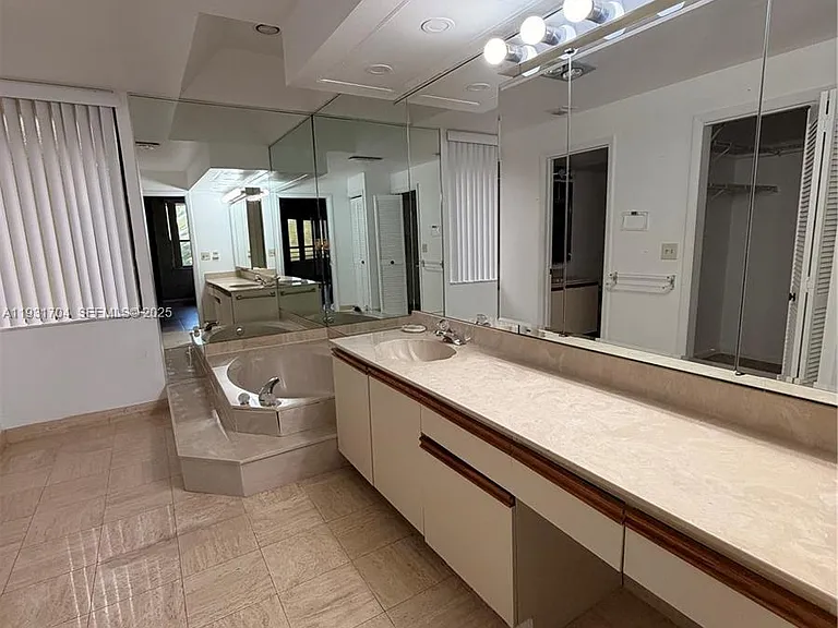 7460 La Paz Blvd #310 — Photo 10