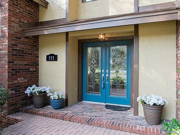 3rd image of 111 Crestwood Dr