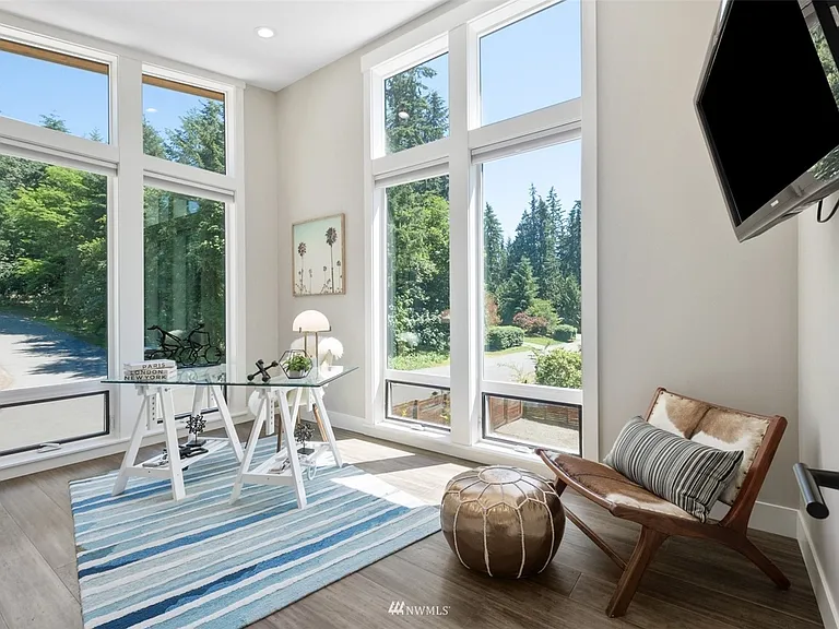 823 218th Ave NE — Photo 18