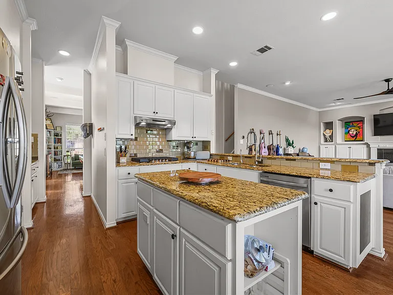 5004 Valburn Ct — Photo 6