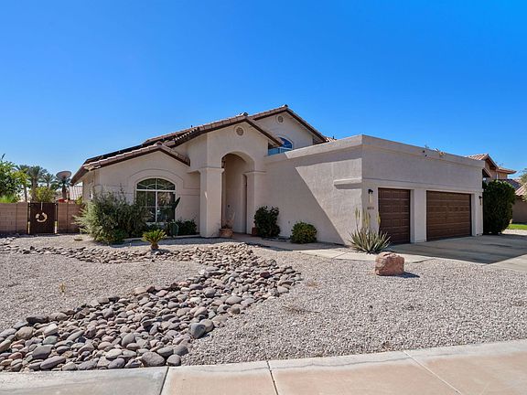 2nd image of 4811 W 30th Pl