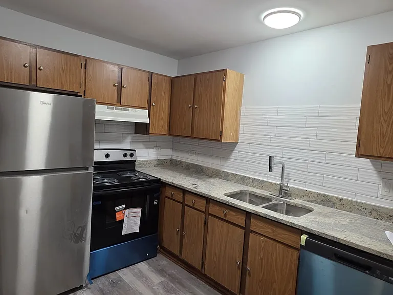 1003 Spruce St #3B — Photo 13