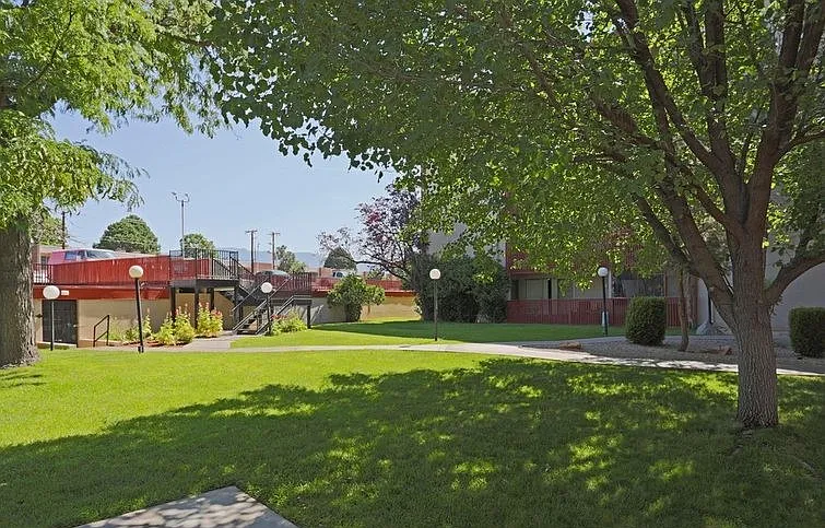 Three Fountains Apartments — Photo 18