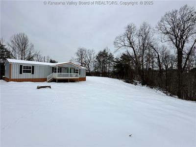 1040 Matheny Dr, Leon, WV, 25123