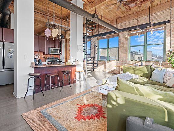 2nd image of 1701 N Damen Ave APT 305