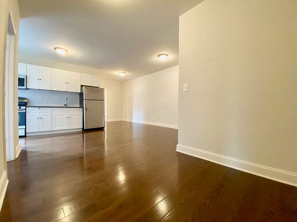 1st image of 245 Hawthorne St #D