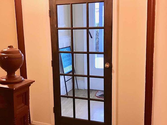 Vestibule - for your wet boots and umbrella