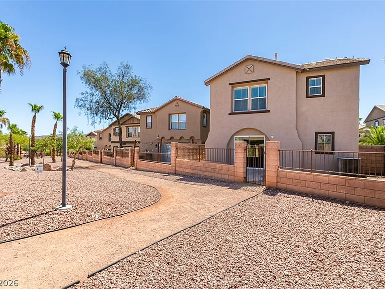 1155 Paradise Garden Dr — Photo 37