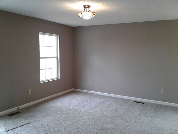 2nd image of 605 Wright Ave