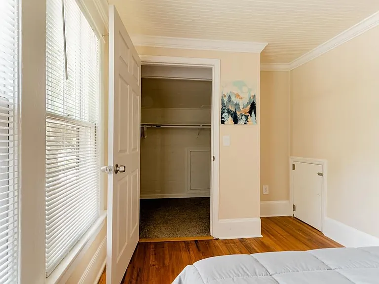2726 N Roxboro St — Photo 21