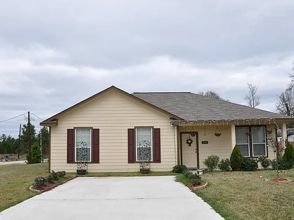 9644 Oak Hill Dr, Willis, TX 77318
