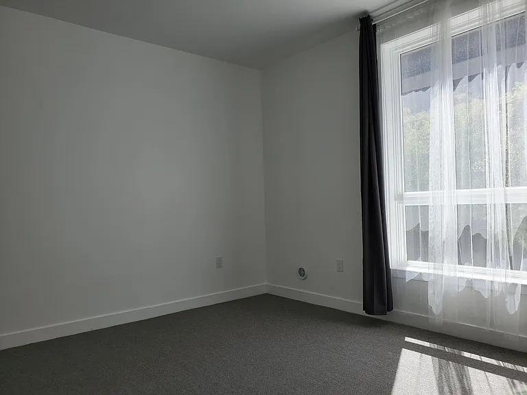 718 Clay St #305 — Photo 10