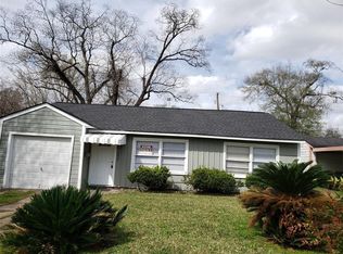 5417 Bataan Rd, Houston, TX 77033