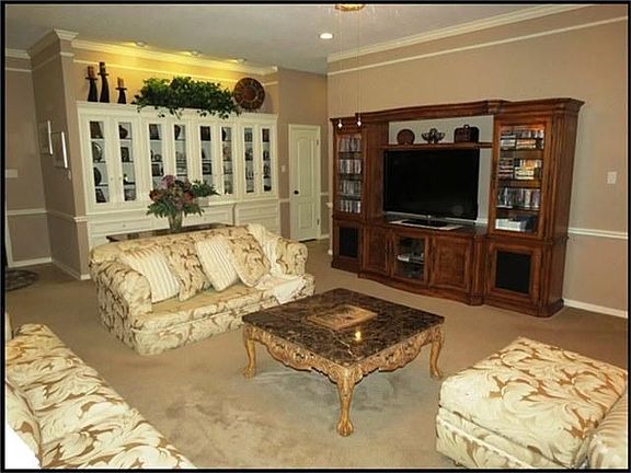 4th image of 24530 Haigshire Dr