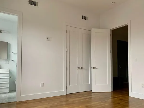 64-10 Gates Avenue image 10 of 17