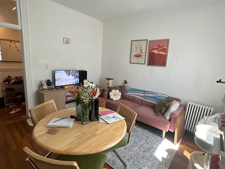 195 Strathmore Rd #4 — Photo 7