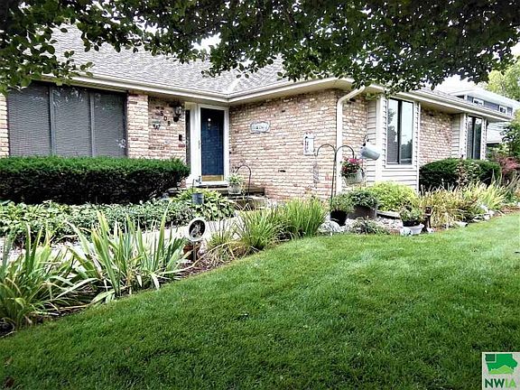 2nd image of 508 S Ridge Dr