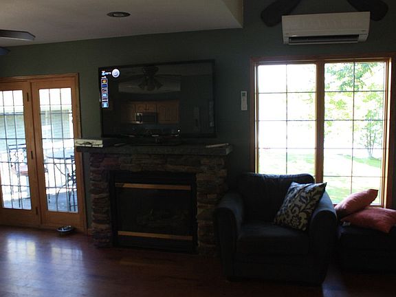 2nd image of 345 Lakeshore Dr