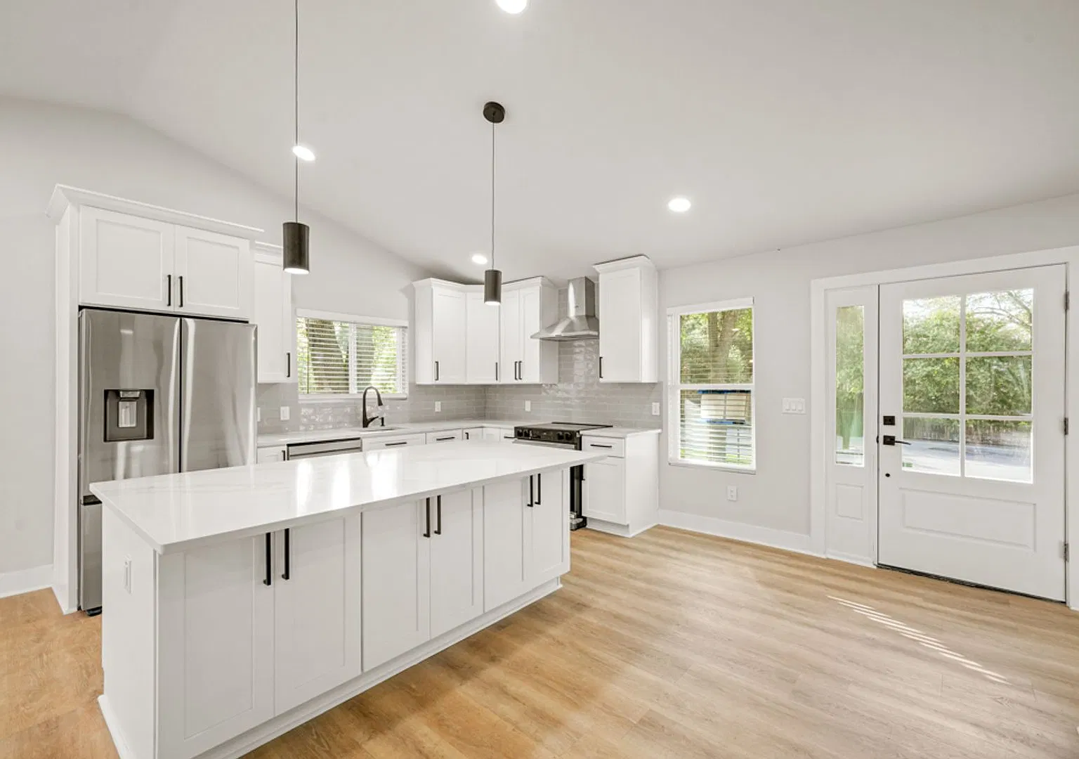 Beautiful House For Rent Near 1604 W/ Guilbeau Park — Photo 2