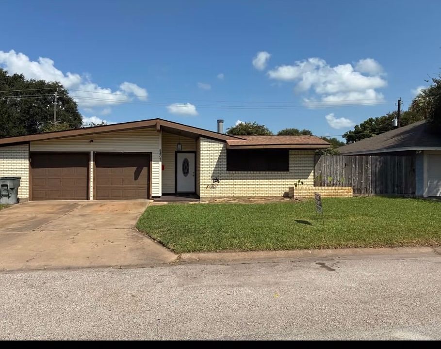 1st image of 6802 Fairway Dr