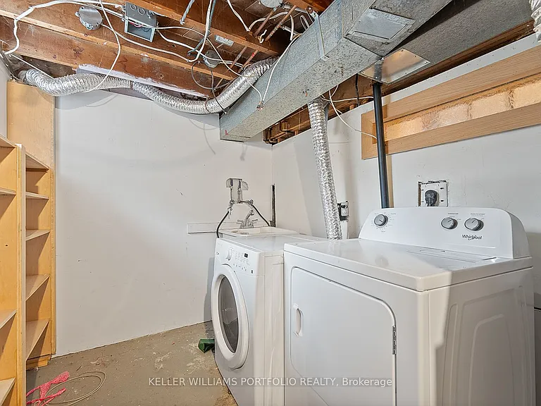 40 Scarboro Cres — Photo 44
