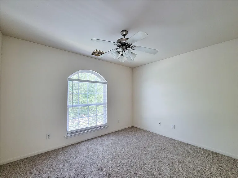 2322 Oxford Point Ln — Photo 23