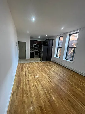 Rented by Hagstrom Management Inc | media 18